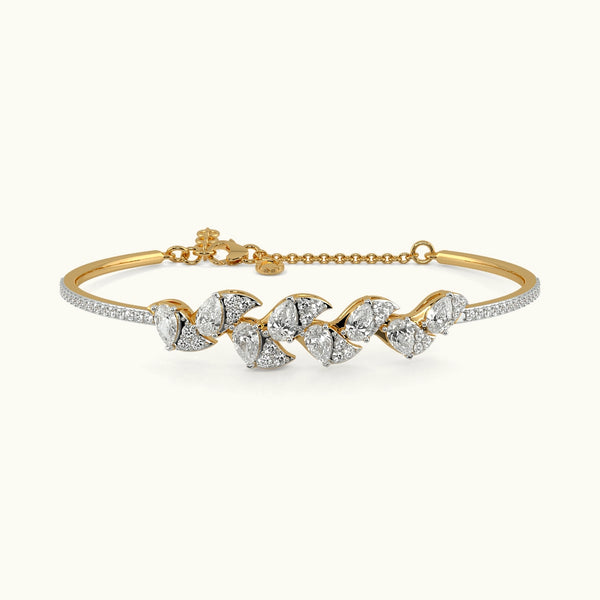 Leafy Zest Oval Bangle